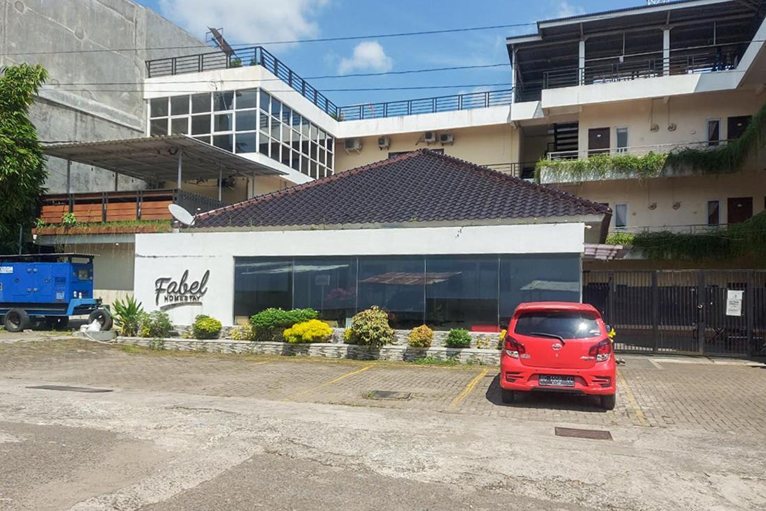 Fabel Homestay Palembang Exterior foto